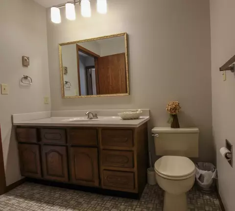 2632 E Divide Ave, Bismarck, ND 58501 photo 20