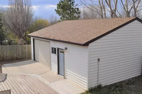 78 Custer Dr, Lincoln, ND 58504 photo 8