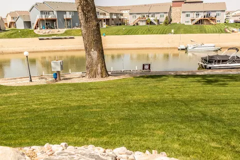 2451 Water Park Loop SE, Mandan, ND 58554 photo 30