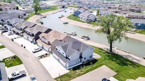 2451 Water Park Loop SE, Mandan, ND 58554 photo 37