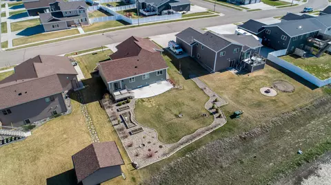 3464 Doubleday Dr, Bismarck, ND 58503 photo 9
