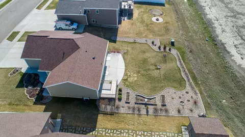3464 Doubleday Dr, Bismarck, ND 58503 photo 10