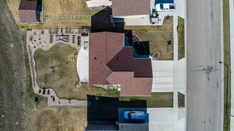 3464 Doubleday Dr, Bismarck, ND 58503 photo 11