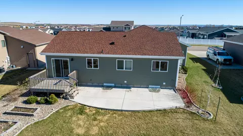 3464 Doubleday Dr, Bismarck, ND 58503 photo 4
