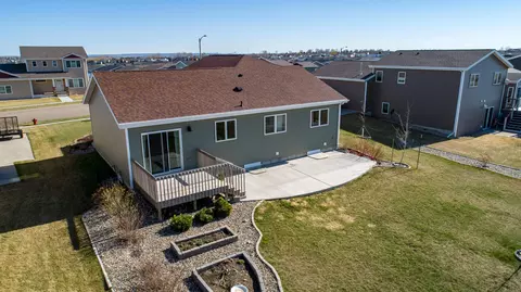 3464 Doubleday Dr, Bismarck, ND 58503 photo 5