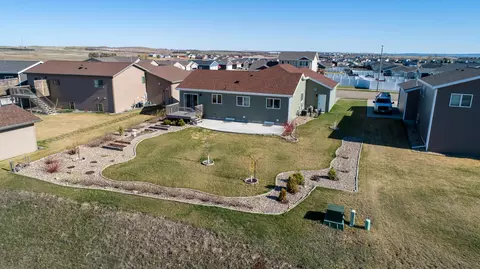 3464 Doubleday Dr, Bismarck, ND 58503 photo 7