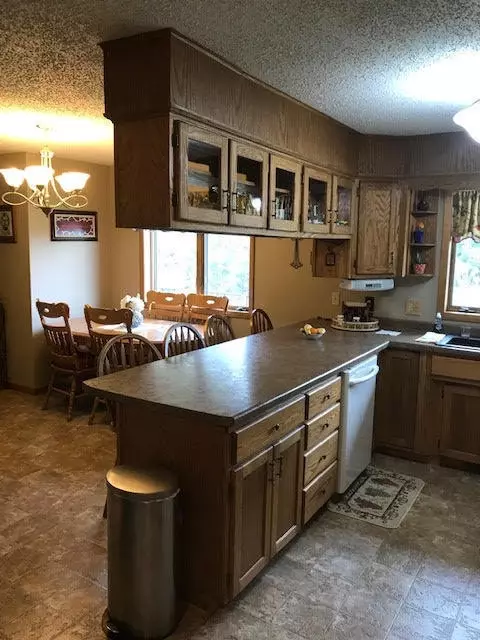 8100 Arcata Dr, Bismarck, ND 58503 photo 10