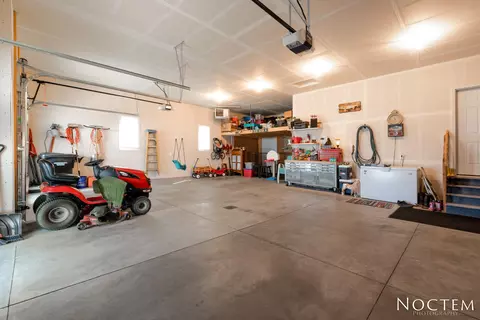 1604 Plains Bnd SE, Mandan, ND 58554 photo 27