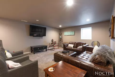 1604 Plains Bnd SE, Mandan, ND 58554 photo 22