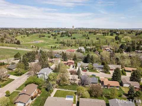 1238 E Coulee Rd, Bismarck, ND 58501 photo 24