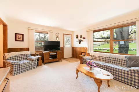 1238 E Coulee Rd, Bismarck, ND 58501 photo 6
