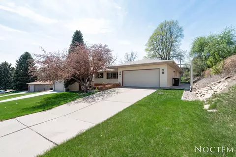 1238 E Coulee Rd, Bismarck, ND 58501 photo 19