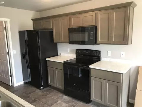 4525 Corvette St NW, Mandan, ND 58554 photo 10