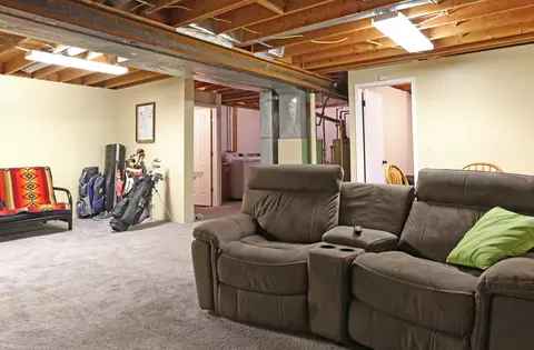 1616 Omaha Dr, Bismarck, ND 58504 photo 18
