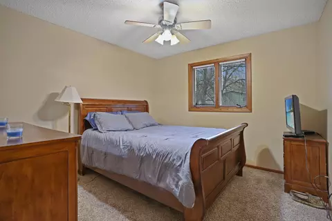 1616 Omaha Dr, Bismarck, ND 58504 photo 5