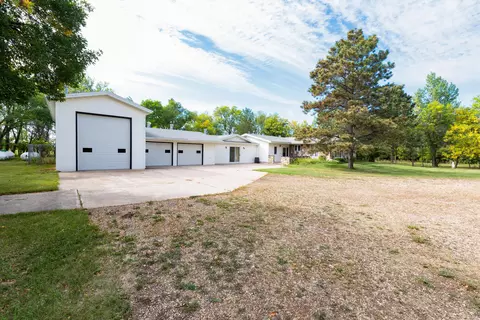 1811 Schaff Dr, Mandan, ND 58554 photo 22