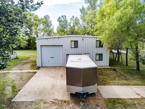 1811 Schaff Dr, Mandan, ND 58554 photo 27