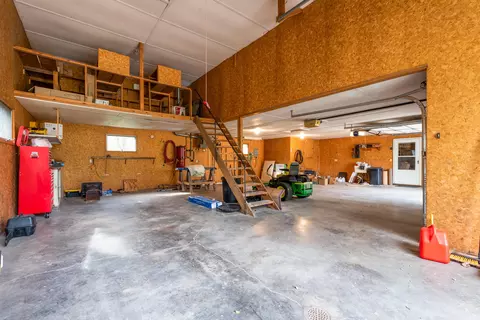 1811 Schaff Dr, Mandan, ND 58554 photo 25