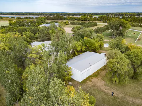 1811 Schaff Dr, Mandan, ND 58554 photo 41