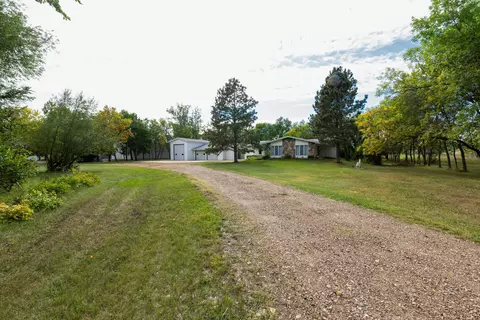 1811 Schaff Dr, Mandan, ND 58554 photo 46