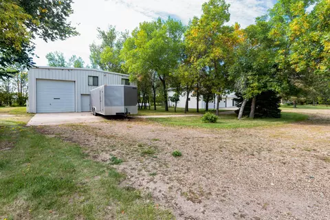 1811 Schaff Dr, Mandan, ND 58554 photo 26