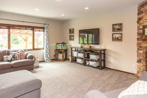 3300 Clairmont Rd, Bismarck, ND 58503 photo 8