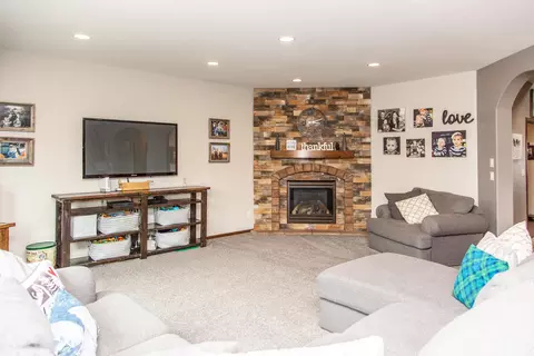 3300 Clairmont Rd, Bismarck, ND 58503 photo 10