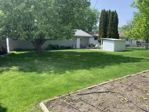 1907 Assumption Dr, Bismarck, ND 58501 photo 24
