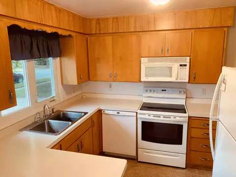 1907 Assumption Dr, Bismarck, ND 58501 photo 7