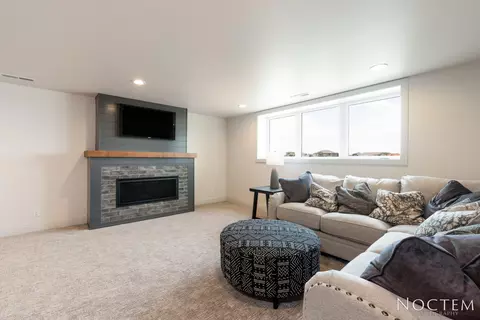 4002 Downing St, Bismarck, ND 58504 photo 36