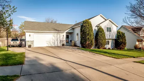 2543 Sharps Loop, Bismarck, ND 58503 photo 1
