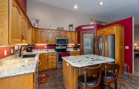 2543 Sharps Loop, Bismarck, ND 58503 photo 3
