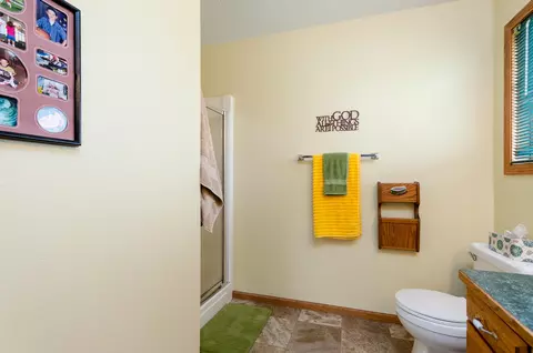 2543 Sharps Loop, Bismarck, ND 58503 photo 10