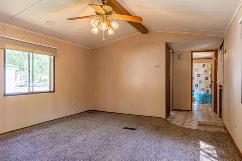 413 Dover Dr, Bismarck, ND 58504 photo 2