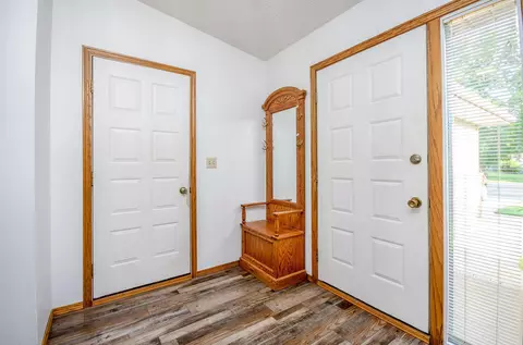 406 E Wachter Ave, Bismarck, ND 58504 photo 6