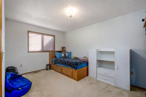 406 E Wachter Ave, Bismarck, ND 58504 photo 14