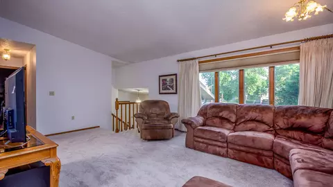 406 E Wachter Ave, Bismarck, ND 58504 photo 8