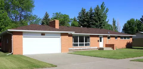 506 Kundert St, Turtle Lake, ND 58575 photo 1