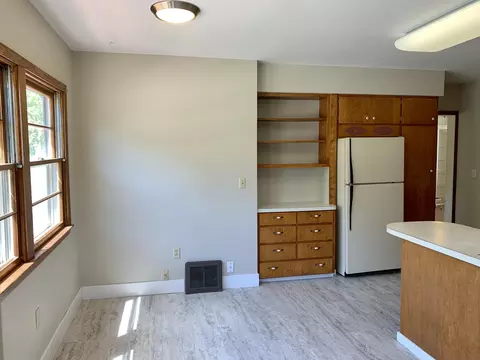 400 3rd Ave NW, Mandan, ND 58554 photo 3