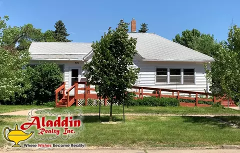 400 3rd Ave NW, Mandan, ND 58554 photo 1