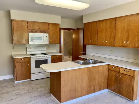 400 3rd Ave NW, Mandan, ND 58554 photo 4