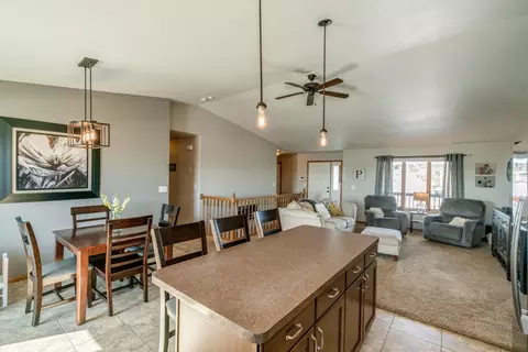 949 Yukon Dr, Bismarck, ND 58503 photo 12