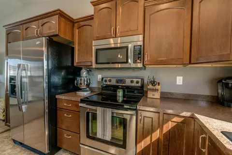949 Yukon Dr, Bismarck, ND 58503 photo 9