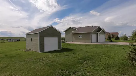 7030 Derek Dr, Bismarck, ND 58504 photo 40