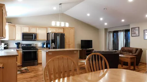 7030 Derek Dr, Bismarck, ND 58504 photo 7