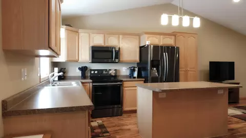 7030 Derek Dr, Bismarck, ND 58504 photo 12