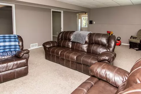 9520 Plainview Dr, Bismarck, ND 58503 photo 28