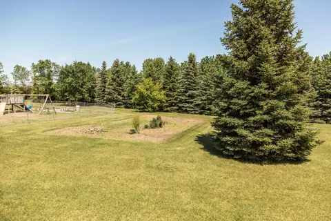 9520 Plainview Dr, Bismarck, ND 58503 photo 40