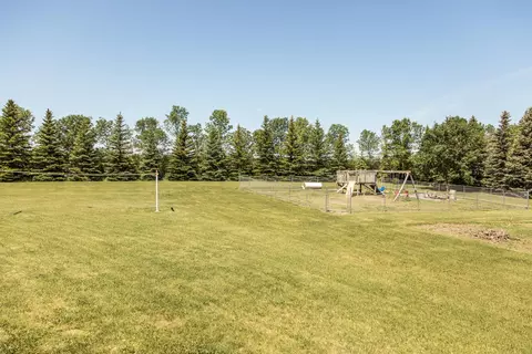 9520 Plainview Dr, Bismarck, ND 58503 photo 39
