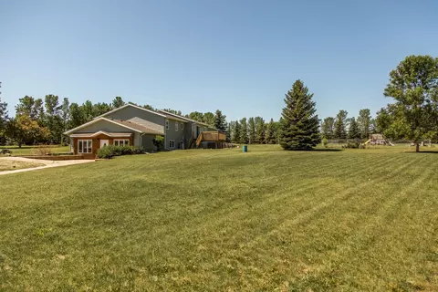 9520 Plainview Dr, Bismarck, ND 58503 photo 42